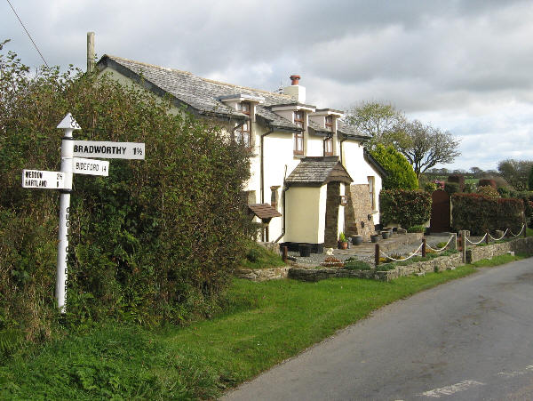 Quoit Gate Cross